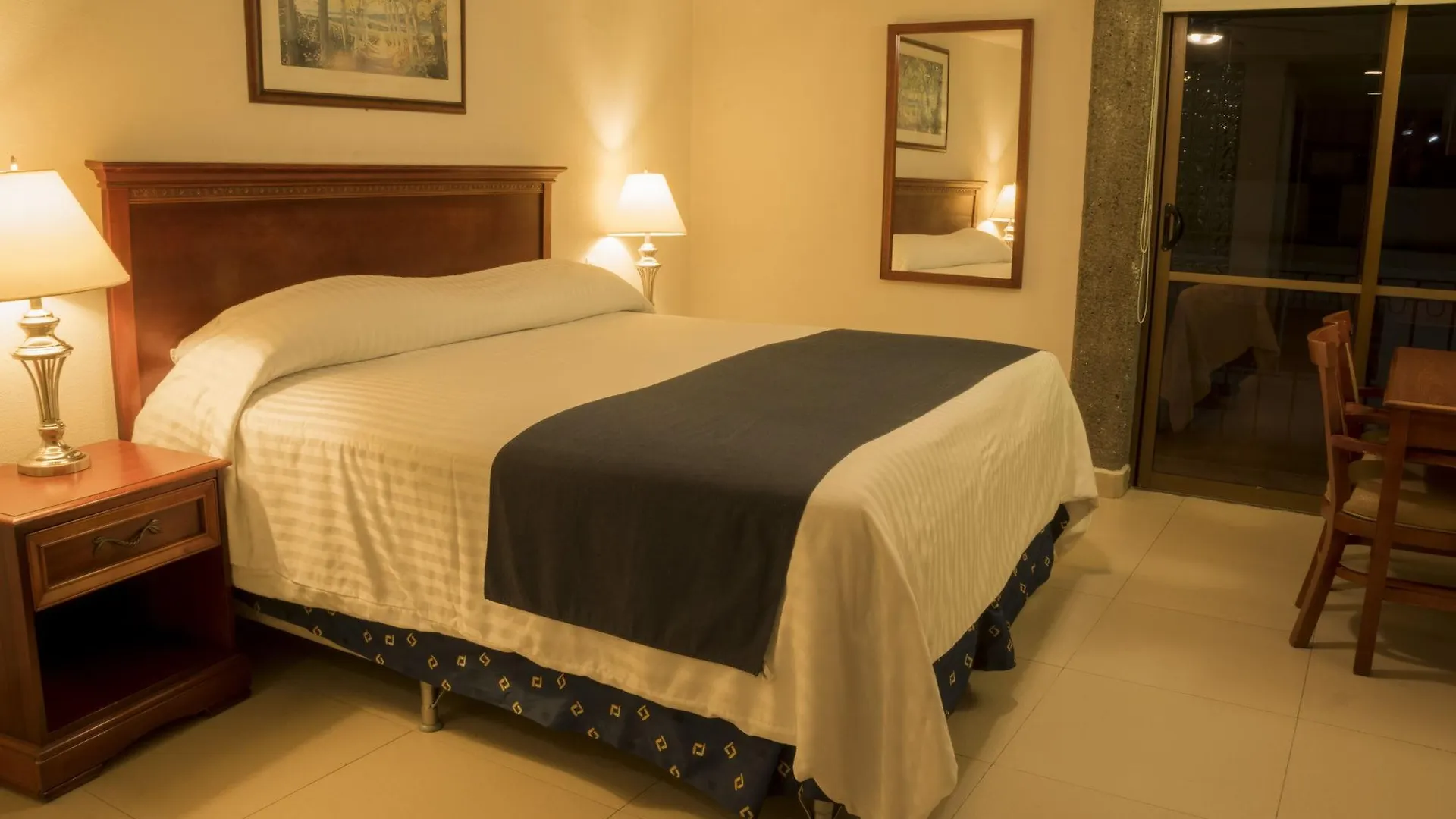 Hotel Porto Allegro Puerto Vallarta 3*,